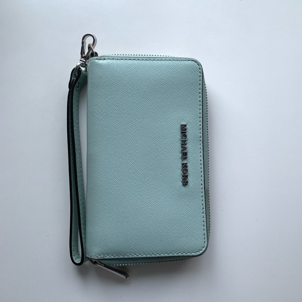 MICHAEL Michael Kors Large Jet Set Coin Phone Wri